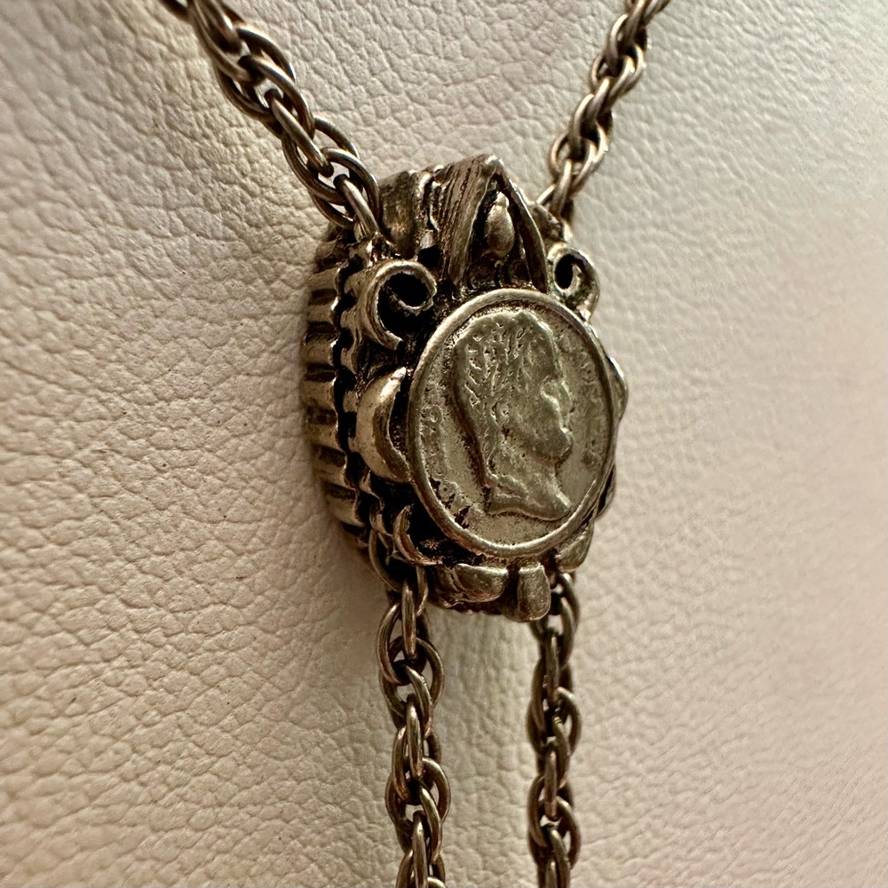 Vintage locket pendant necklace in silver tone - Picture 11 of 13